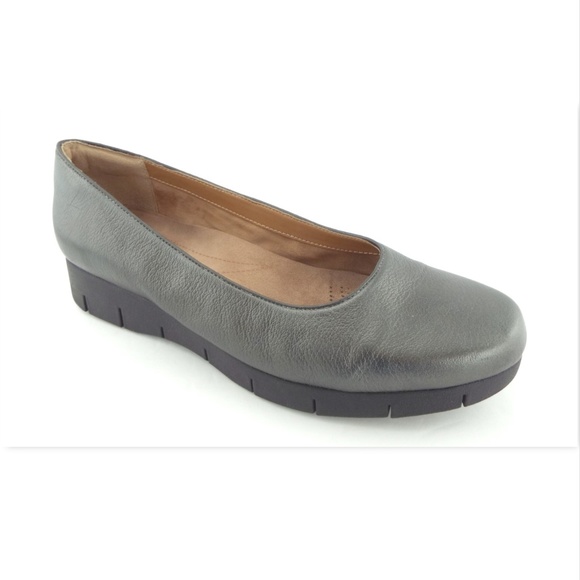 clarks artisan flats